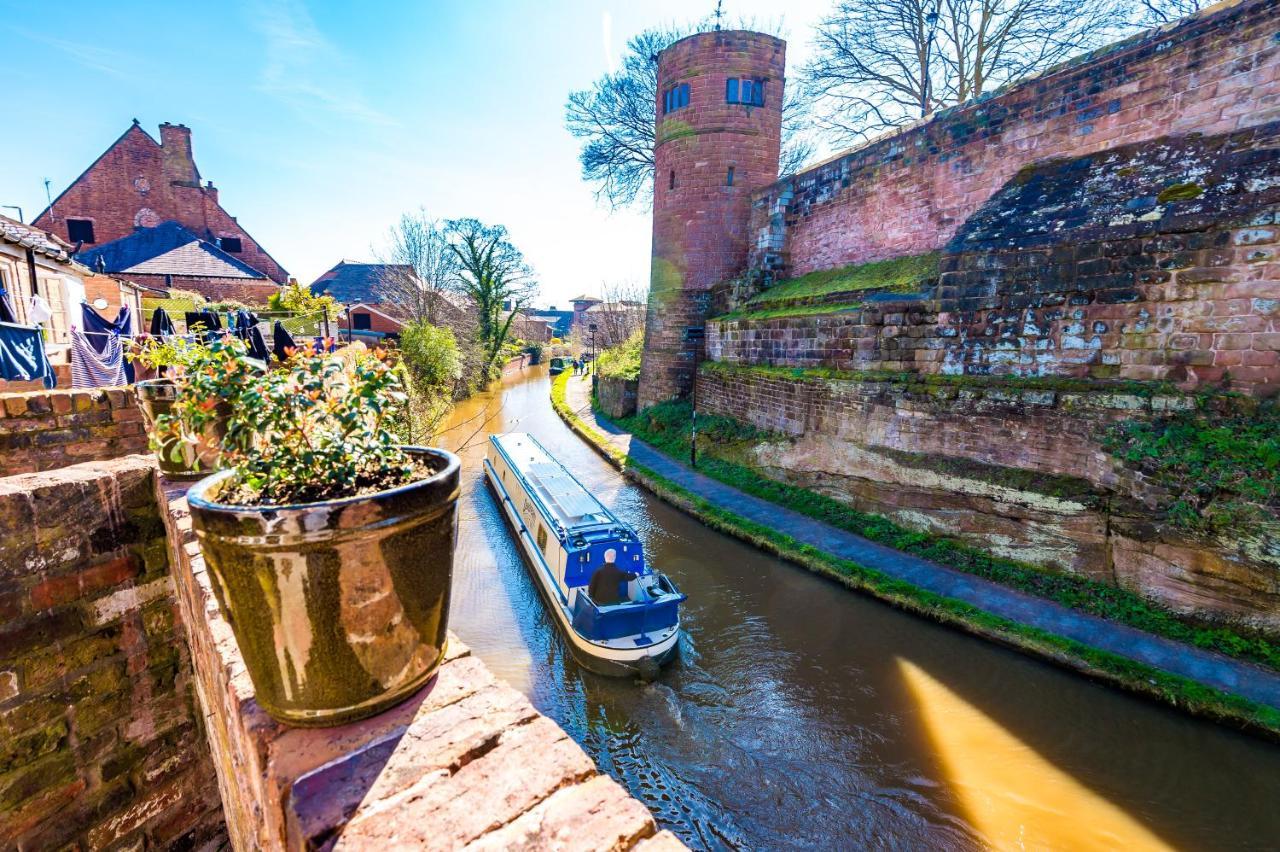 Stylish Home With Canal Views Chester Dış mekan fotoğraf